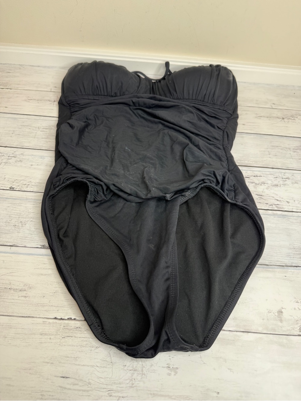 Liz Claiborne Black Strapless One-Piece Swimsuit with Ruching